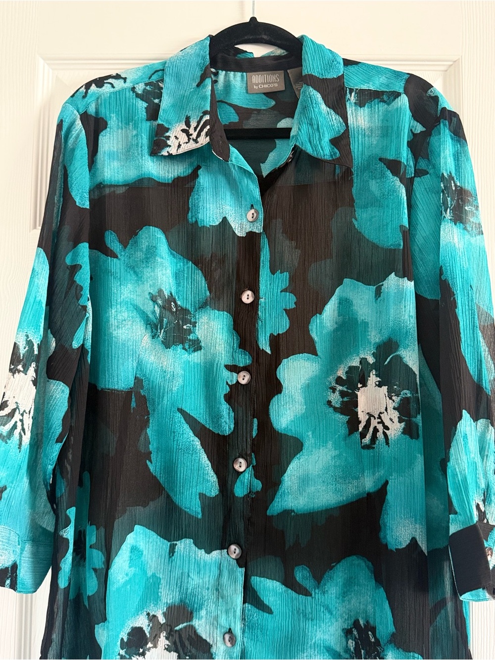 Chico's Vintage Turquoise & Black Floral Button-Down Top XL - Picture 3 of 7